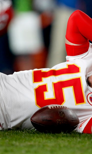 Chiefs' Mahomes begins knee rehab as game week begins